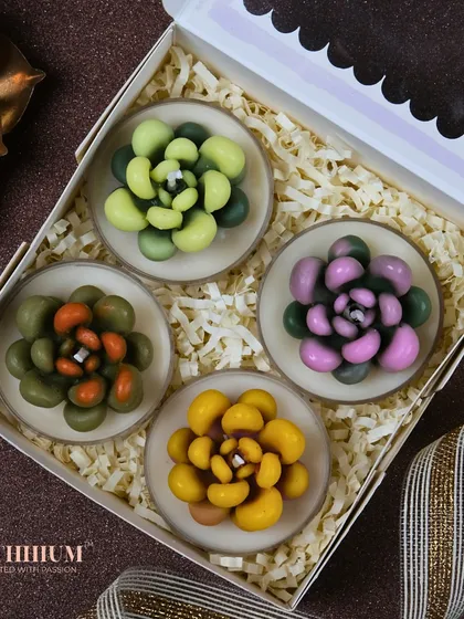 Another variation of my floral tea light gift set, with different flower shapes and colors.