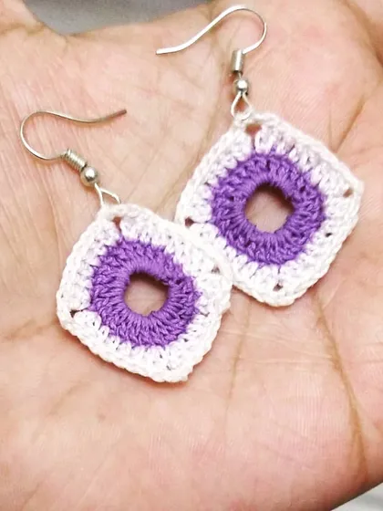 We love these basic but beautiful granny square earrings. The purple and white combination is a classic, and they are so light you'll forget you're wearing them.