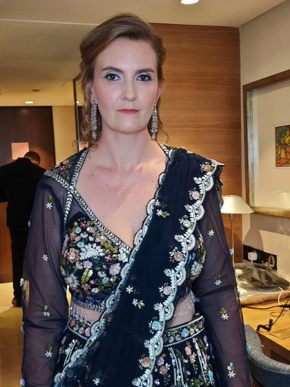 Timeless Glam for Family & Guests photo 30