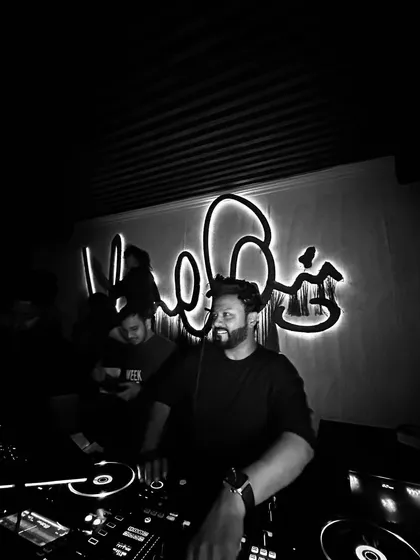 A black and white shot from my gig at One8 Commune. The mood was just perfect.