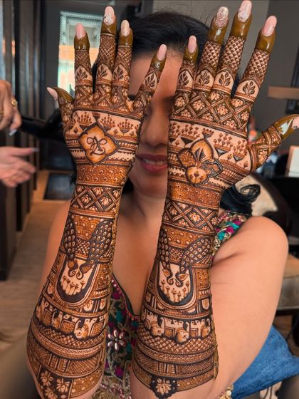 Personalized Storytelling Mehndi photo 15