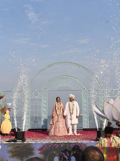 Unique Varmala & Stage Designs photo 10