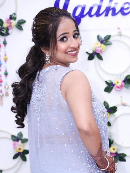 Soft & Glowing Glam photo 229