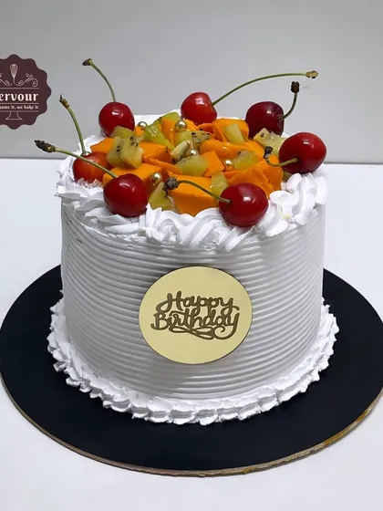 My fresh fruit cake is a bestseller for a reason. I use only the freshest seasonal fruits like mango, kiwi, and cherries, and never use artificial syrups.