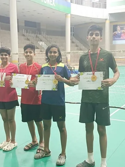 Another shot of our Primeshift tournament winners holding their medals and certificates. Their success in both U-15 and U-18 categories is a proud moment for us.