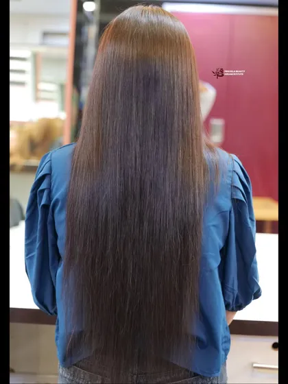More than just a treatment, it is a hair revival. Our students transformed this hair from dull to vibrant and healthy, showcasing the results of our hands-on training.