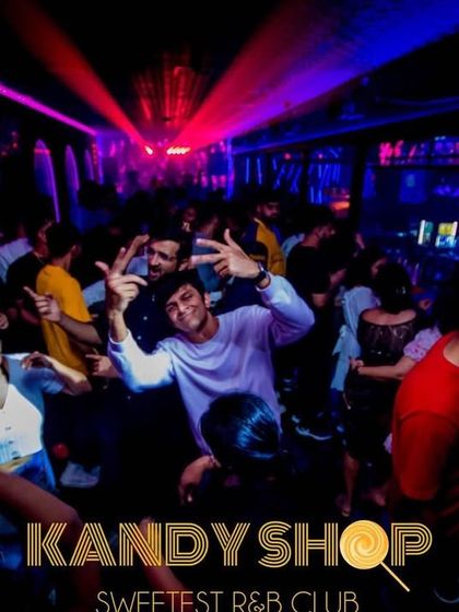 Rahul Kiran - DJ & VDJ Services The Vibe: Action & Crowd Shots photo 17