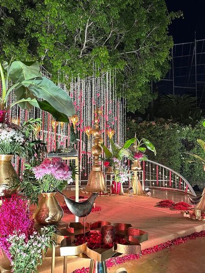 Sacred Vows: Mandap & Vedi Ceremonies photo 18