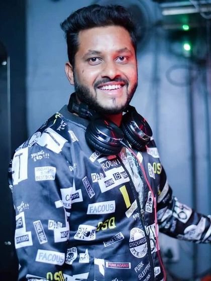 DJ Javed - DJ for Private Parties & Corporate Events Behind the Decks photo 7