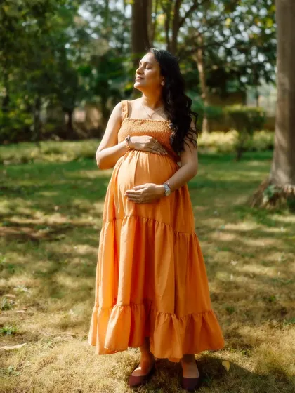 Soaking in the warm sunlight and the pure bliss of this moment. For solo maternity sessions, I look for that perfect natural light that highlights your beautiful pregnancy glow.