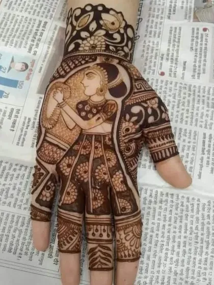 A single-hand portrait design, perfect for a family member or for festivals. This shows a detailed figure of a woman in traditional attire, showcasing my ability to create beautiful portraits on a smaller scale.
