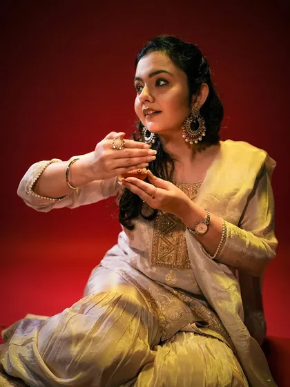 A wider angle from the festive shoot, showing how our space can be used for traditional and cultural portraits.