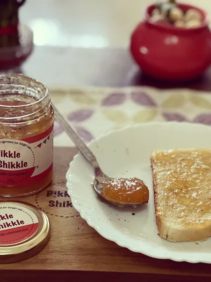 Nothing beats warm toast with a spoonful of my Apple Cinnamon Jam. I make it just like I would for my family, slow-cooked with real apples and a hint of spice for that comforting, homemade flavour.
