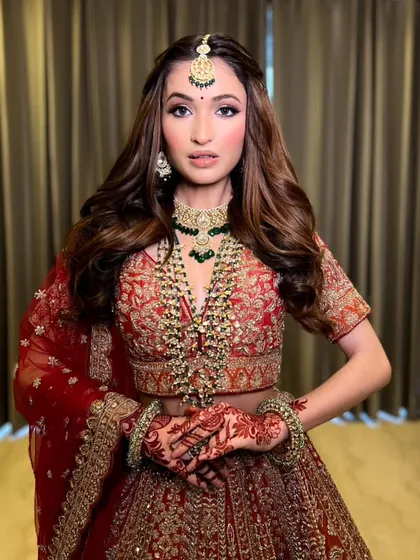 A beautiful portrait celebrating the ethereal beauty of this look. The makeup is a symphony of elegance and grace.