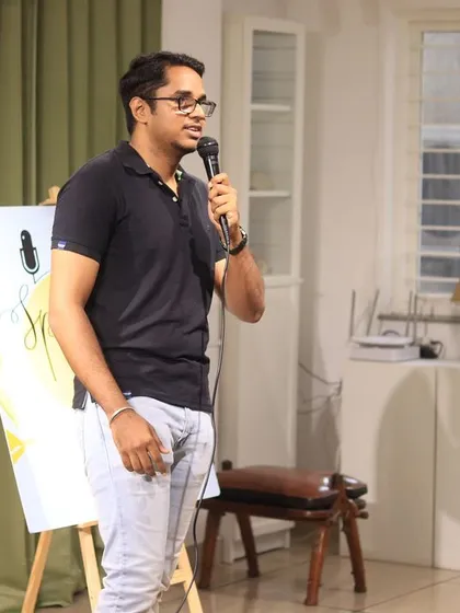 A stand-up comedian delivering his set at our Basavanagudi studio.
