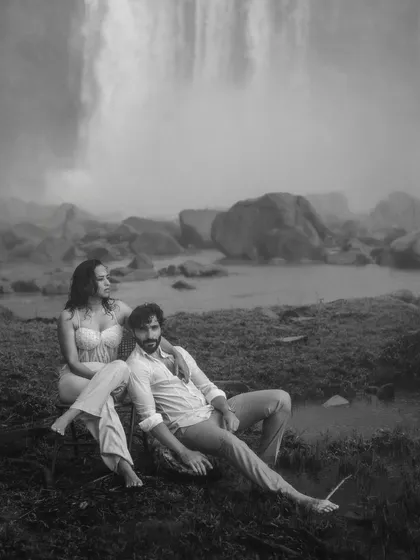 Lost in the moment, with the waterfall as their witness. This black and white image of Gokul and Vandana is ethereal and dramatic, capturing the profound emotion of their ten-year vow renewal.