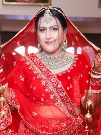 Another beautiful shot of the bride and her veil. I love how the mehandi peeks through.