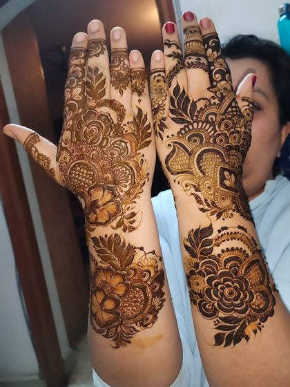 Hajira Mehendi Artist - Mehndi Artist Services Modern & Minimalist Designs photo 28