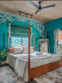 Wallpaper & Mural Installation