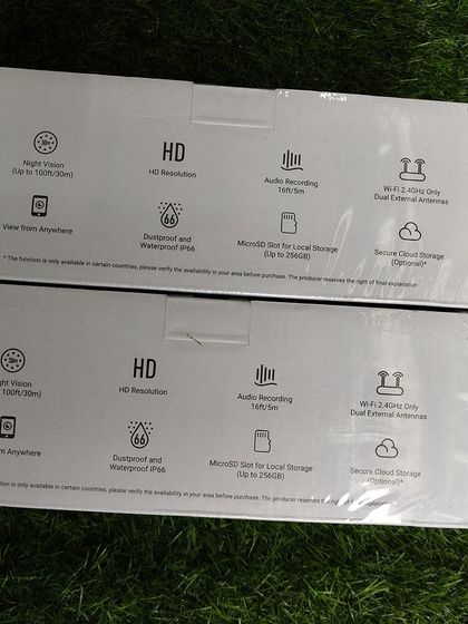A look at the features of the EZVIZ C3WN on the box, highlighting its HD resolution, audio recording, and night vision capabilities.