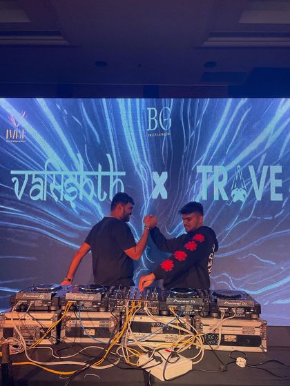 Vasishth - Music Production Live Energy: DJ Sets & Events photo 11