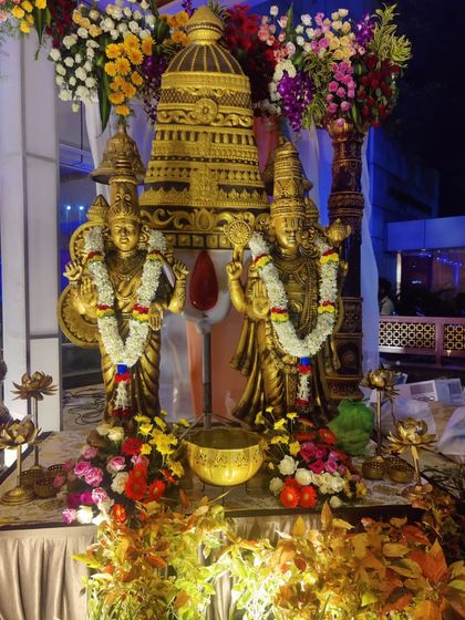 Rushi Events - Event Decoration & Styling Traditional Muhurtham Mandaps photo 12