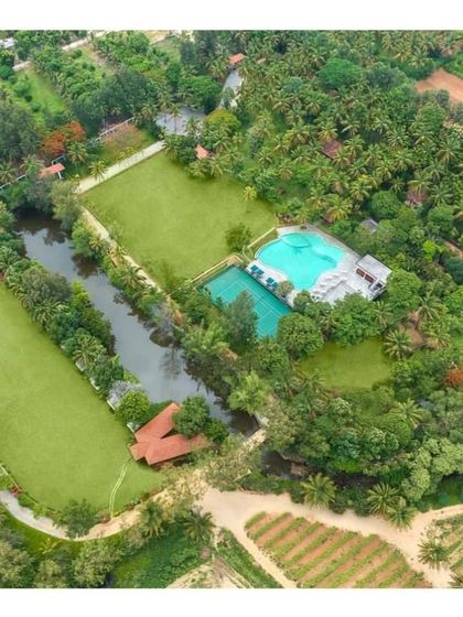 Duplicate of 88, providing another beautiful aerial view of the venue.