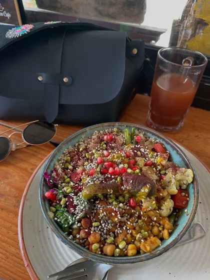 A healthy and delicious Buddha bowl from a cafe in Rishikesh.