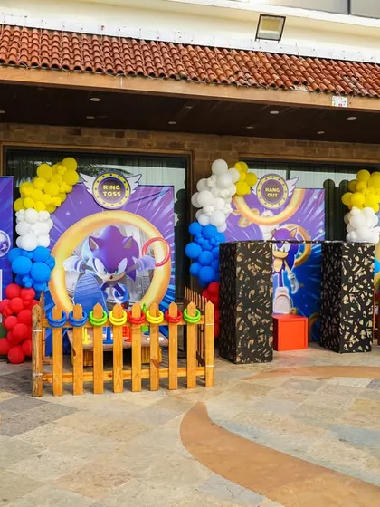 A wide view of the Sonic-themed game stalls, with multiple activities to keep all the guests entertained.