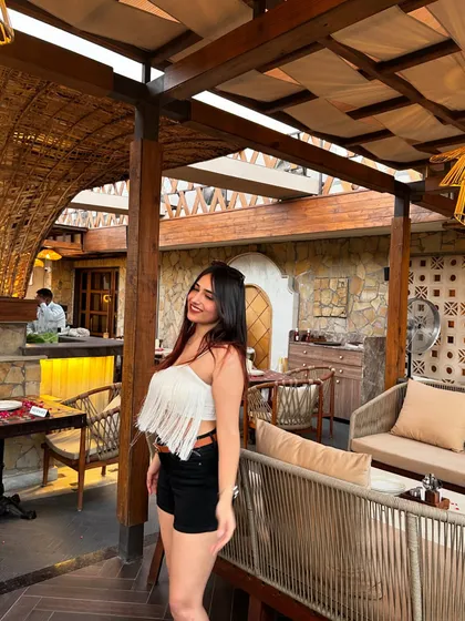 Another pose at the boho-chic cafe. I make sure to capture the decor and overall vibe of the place.