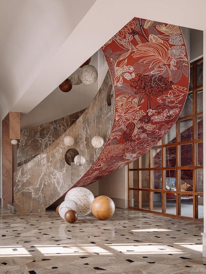 Sculptural Details & Craftsmanship photo 5