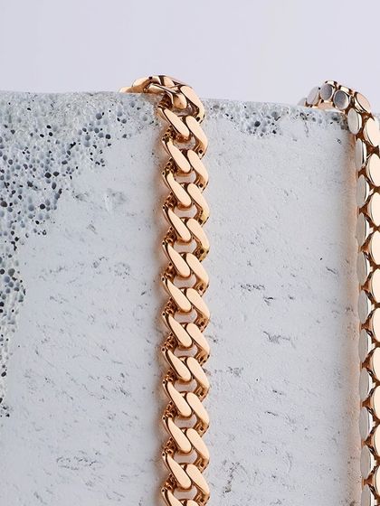 The Brilliance of Detail: Jewelry & Accessory Campaigns photo 26