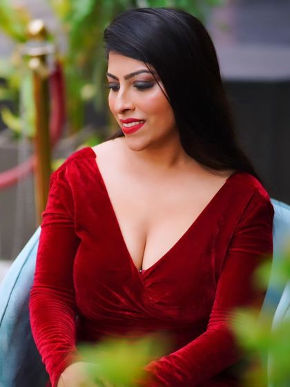 Another beautiful portrait from the same session. A polished appearance is a key part of the professional package I offer.