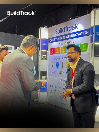 An insightful conversation at the Kolhapur Expo. We love engaging with homeowners and designers to discuss how we can make their spaces smarter.