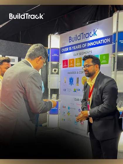 An insightful conversation at the Kolhapur Expo. We love engaging with homeowners and designers to discuss how we can make their spaces smarter.