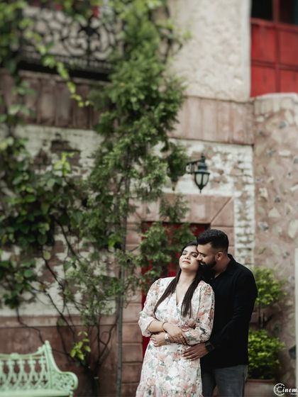 Somesh Chaurasiya - Pre-Wedding Photoshoot & Film City Love: Urban & Cafe Shoots photo 11