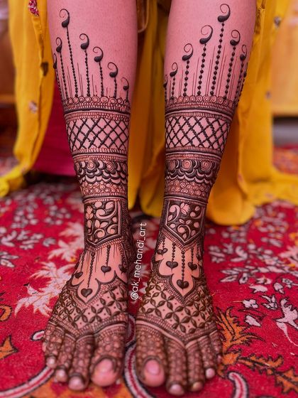 Abhishek Kumar - Bridal Mehndi Intricate Bridal Feet photo 3