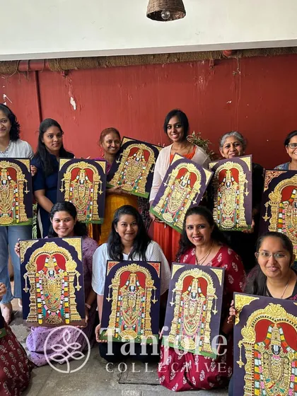 We’re so lucky to have met these absolutely amazing women and to have taught them to paint this beautiful Balaji. We already miss you all.