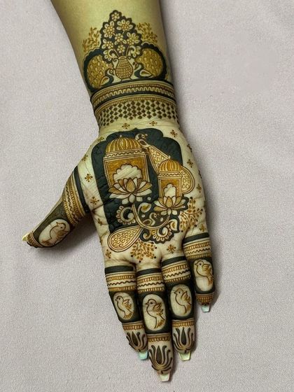 A beautiful design featuring lanterns and lotus flowers. The combination of these elements creates a serene and elegant look.