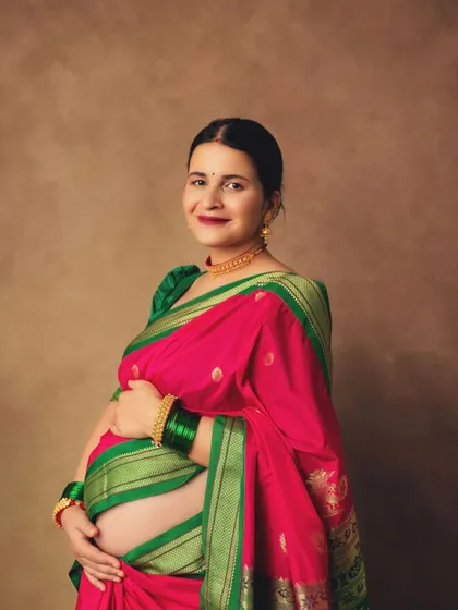 There is a special kind of grace in celebrating motherhood with tradition. I work with you to style these sessions, like this beautiful Maharashtrian look, to create portraits that are both timeless and deeply personal.