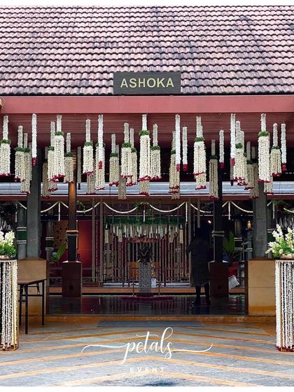 Petals - Wedding Decoration & Styling Exquisite Floral Details photo 10