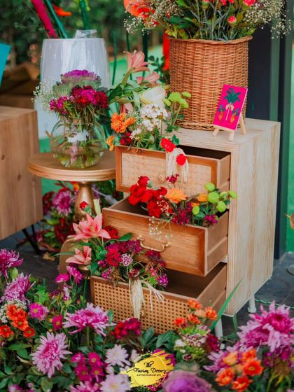 Whimsical & Artsy Mehendi Decor photo 20