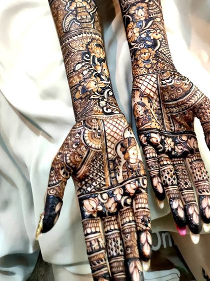 Personalized Storytelling Henna photo 10
