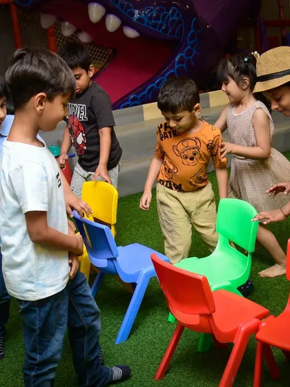 Another intense game of musical chairs in progress.
