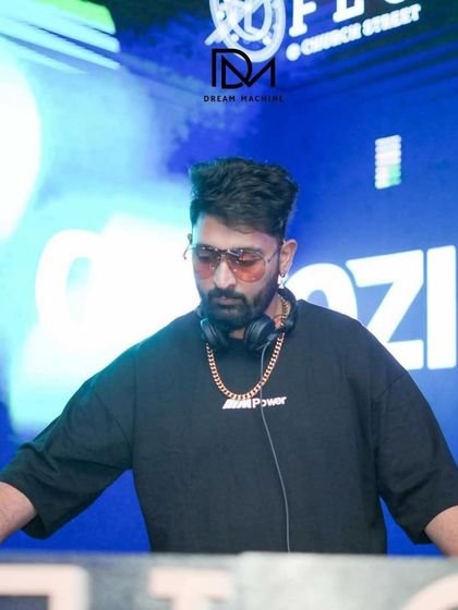 Back at FLO for Friday Switch, ready to deliver another high-energy set.