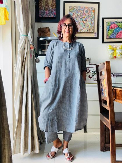 A comfortable and chic outfit, perfect for a day in the studio or out and about.