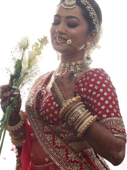 Classic Red & Pink Bridal Looks photo 11