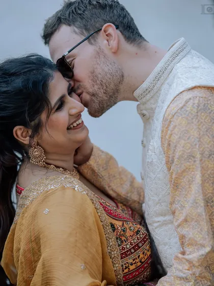 Amidst all the ceremonies, it's these quiet, tender moments that matter most. This beautiful Haldi ceremony was filled with genuine emotion, and I ensure we create spaces where you can feel comfortable and just be yourselves.