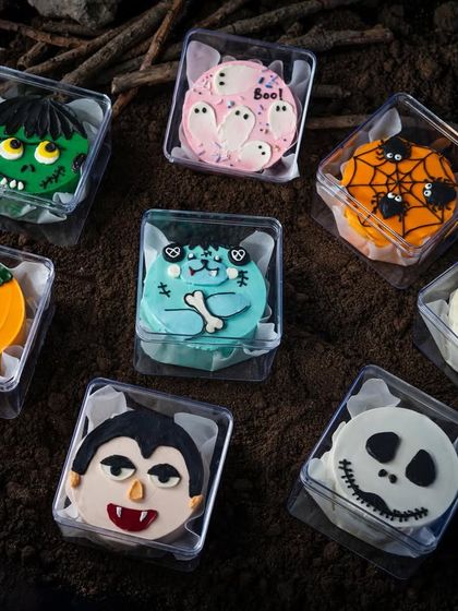 The full collection of our Halloween mini bento cakes, including a mummy, vampire, ghost, and Frankenstein's monster.