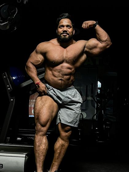 Another angle of a passion-fueled physique. This is the off-season work.